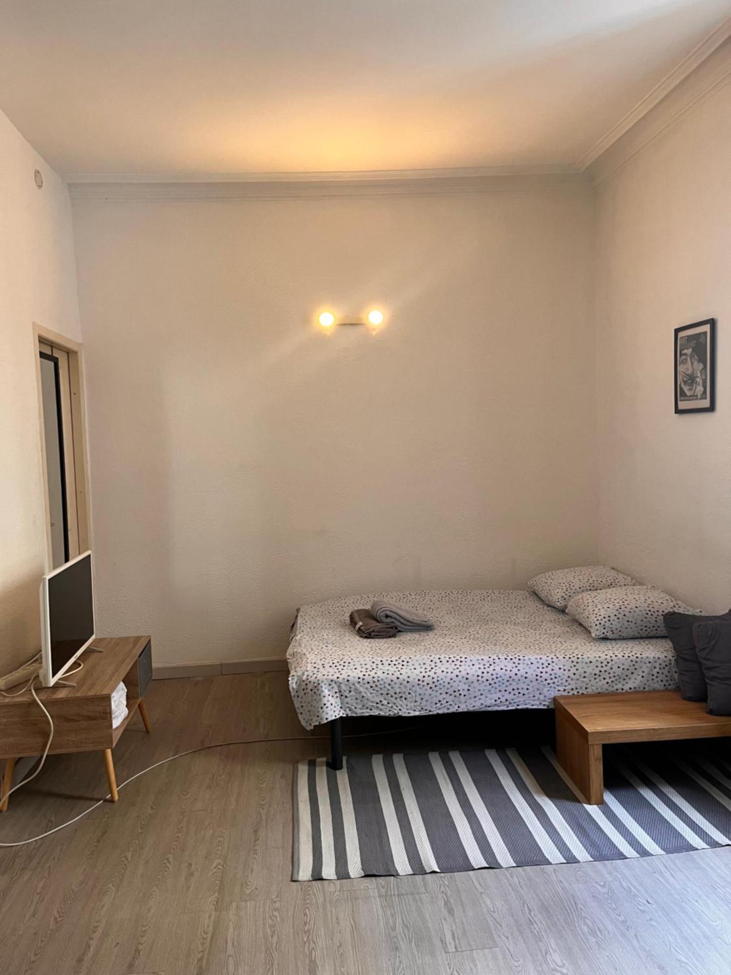 Le Studio Des Carmes Нім Екстер'єр фото